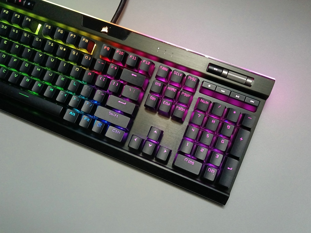 Corsair PBT Transparent Keycap - đánh giá và giá Gaming Keyboard Corsair